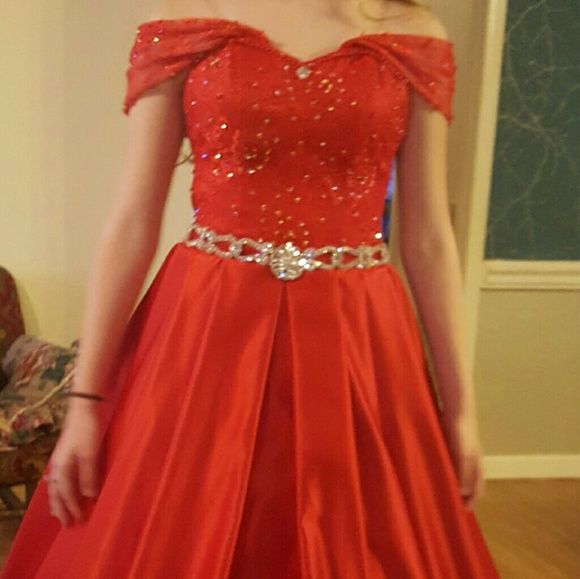Pageant prom dress - Picture 2 of 8